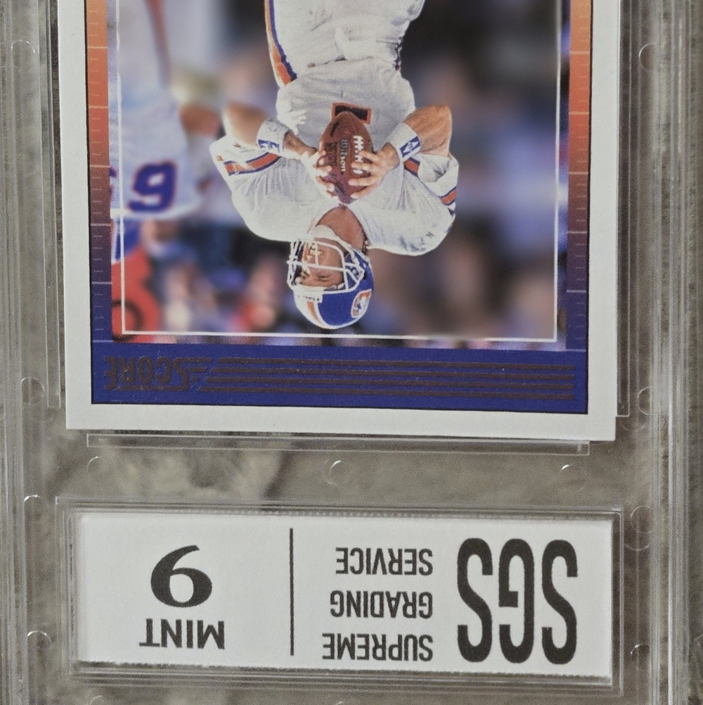 Football Trading Card - Picture 2 of 2